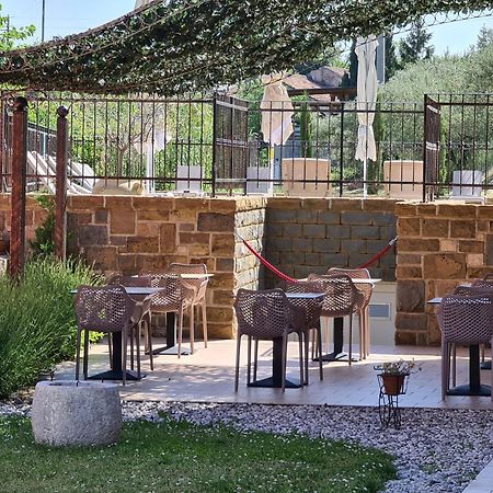 Hotel Stara Sola - Oleander Resort Korte Bagian luar foto