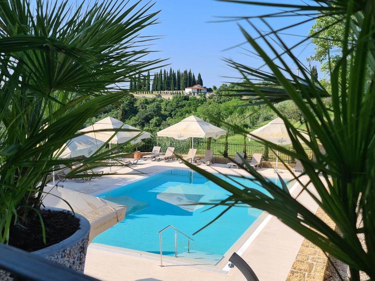 Hotel Stara Sola - Oleander Resort Korte Bagian luar foto