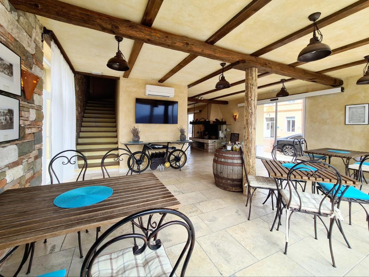 Hotel Stara Sola - Oleander Resort Korte Bagian luar foto