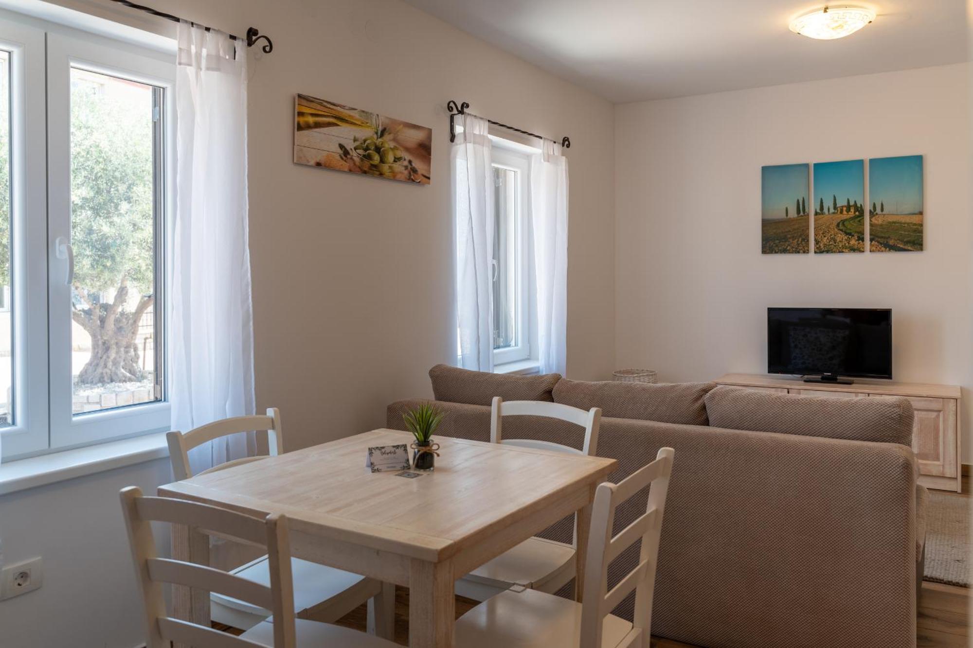 Hotel Stara Sola - Oleander Resort Korte Bagian luar foto