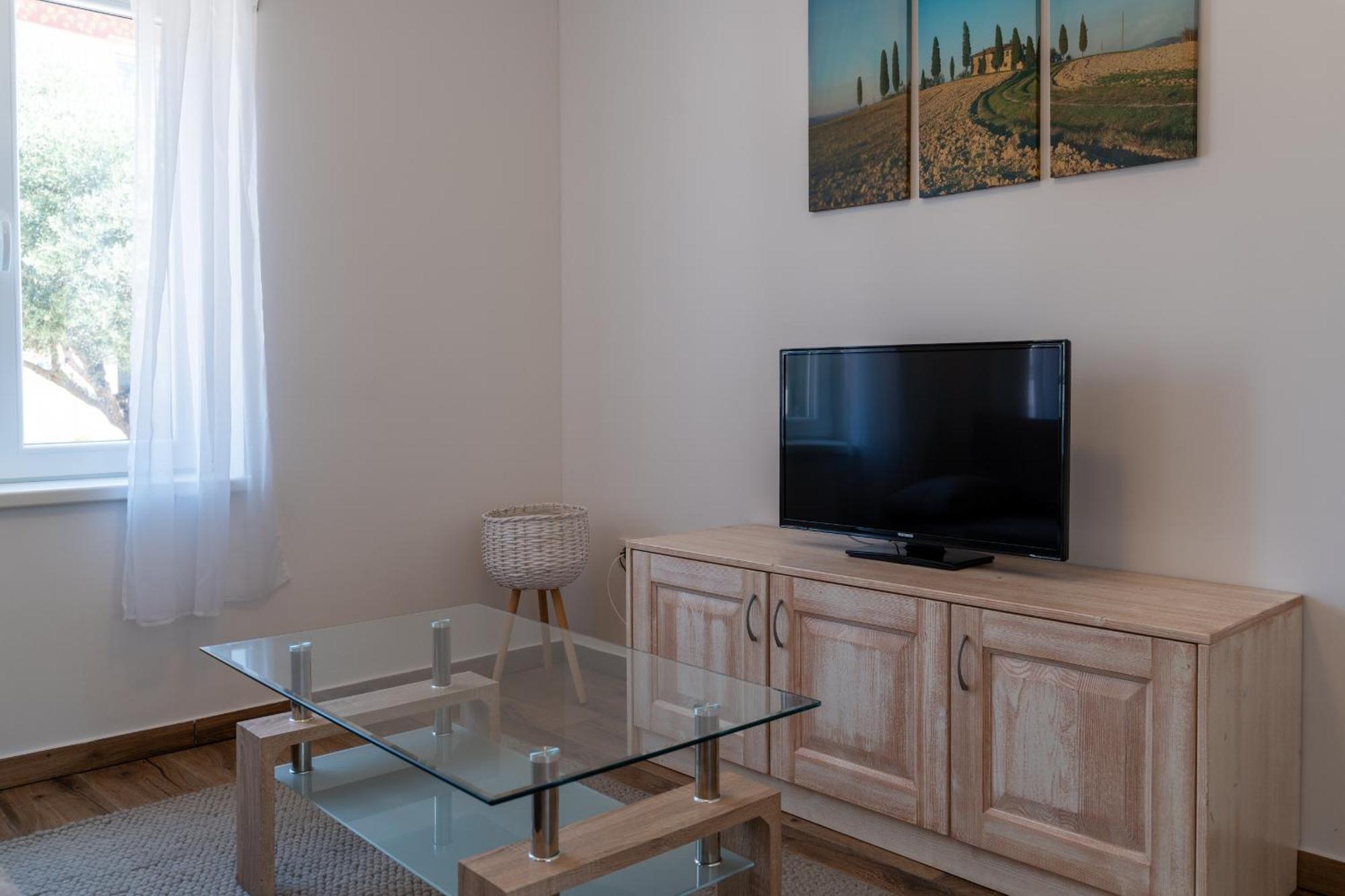 Hotel Stara Sola - Oleander Resort Korte Bagian luar foto